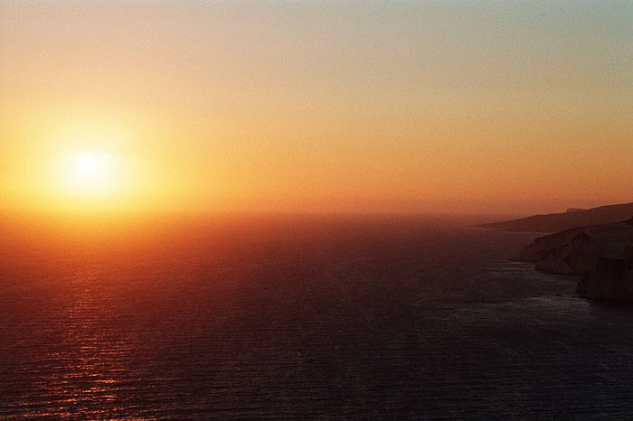 Sonnenuntergang beim Leuchtturm von Keri; copyright by WebTraveller