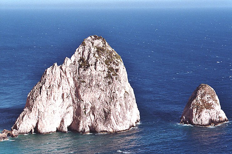 Die Felsen von Myzithres, Ausblick vom Lighthouse Restaurant; copyright by WebTraveller